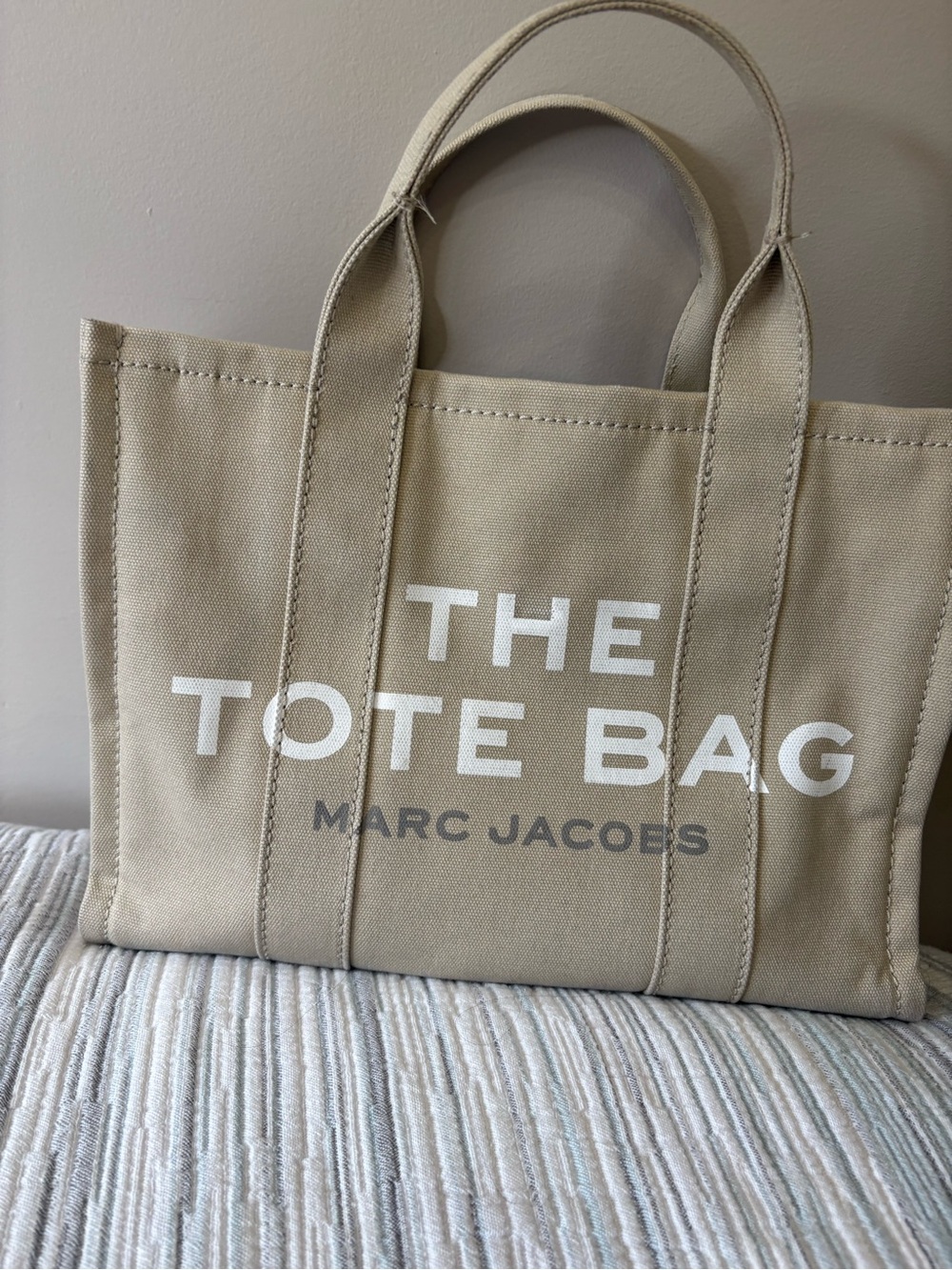 Marc Jacobs Medium Canvas Tote Bag in Beige